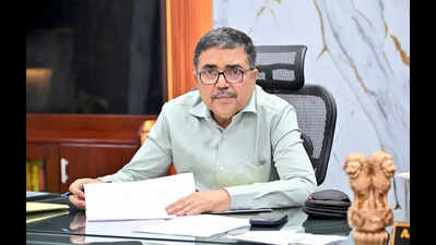 a1ad387f-fc25-43a0-a07c-13f31cb93db6_dc-bokaro-ordered-removal-of-_aganwadi-sevikajpeg.jpg