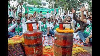 ranchi-may-07-ani-jmm-party-workers-stage-a-protest-against-the-hike-in-the-.jpg