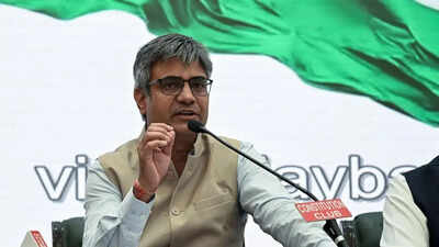 sandeep-pathak.jpg