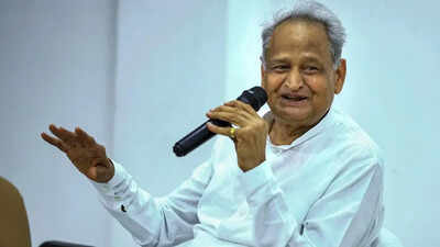 ashok-gehlot-addresses-media-in-jaipur.jpg