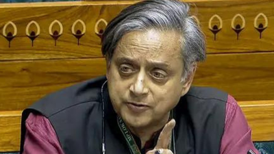 shashi-tharoor-ians.jpg