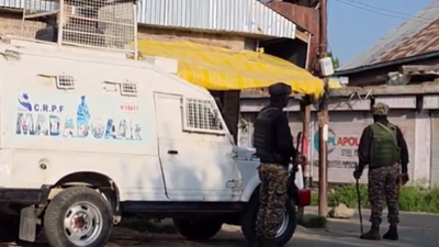 jampk-security-personnel-on-duty.jpg