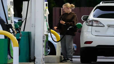 us-gas-prices-back-at-4-per-gallon.jpg