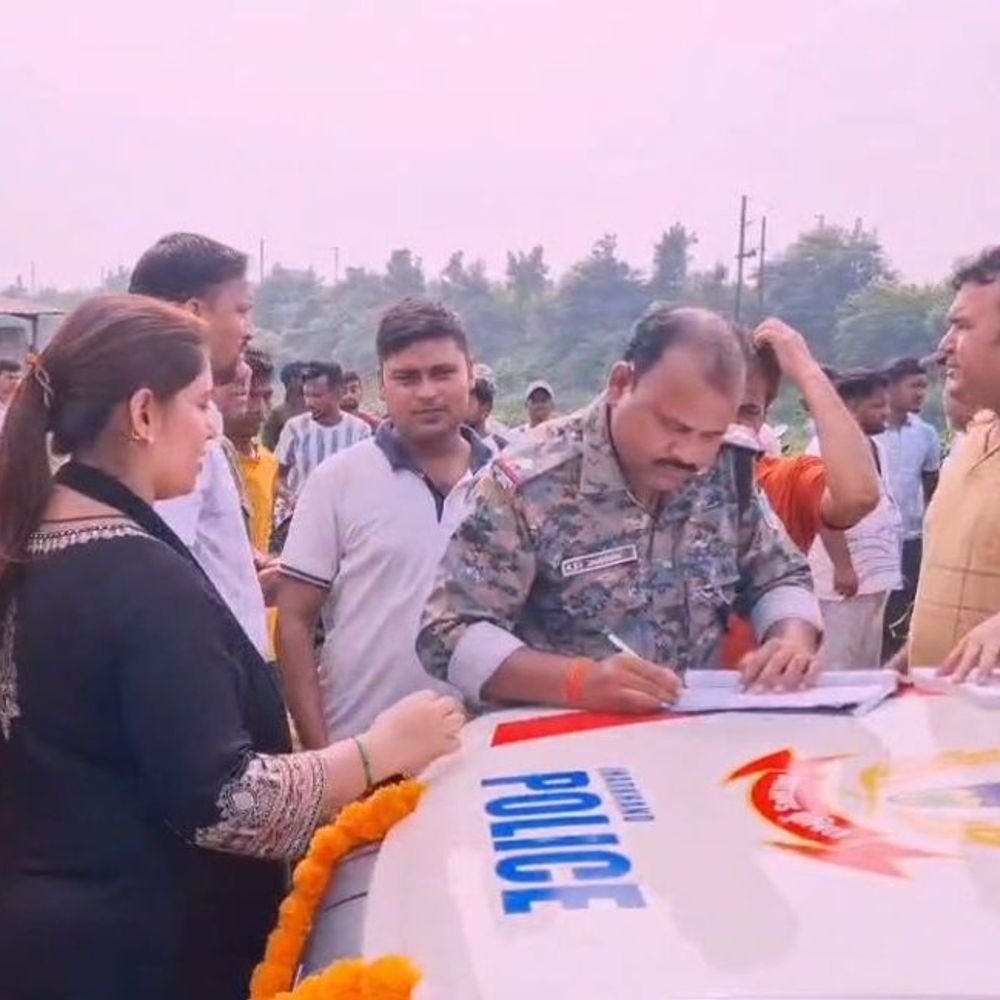 धनबाद में झाड़ियों में मिला युवक का शव सिर और आंख के ऊपर मिले चोट के निशान मौत की वजह स्पष्ट नहीं…