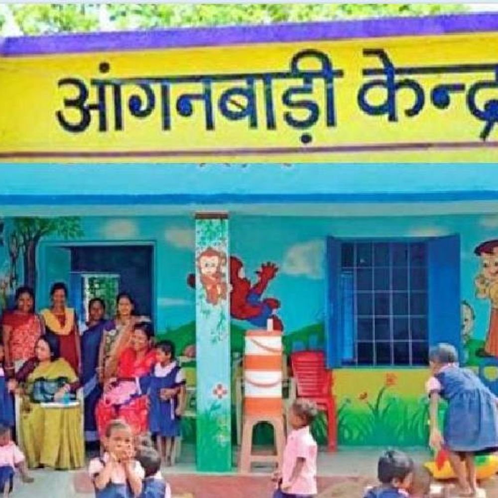 फिर   महीने की बढ़ी अवधि  साल में   में से सिर्फ   आंगनबाड़ी केंद्र बने सक्षम